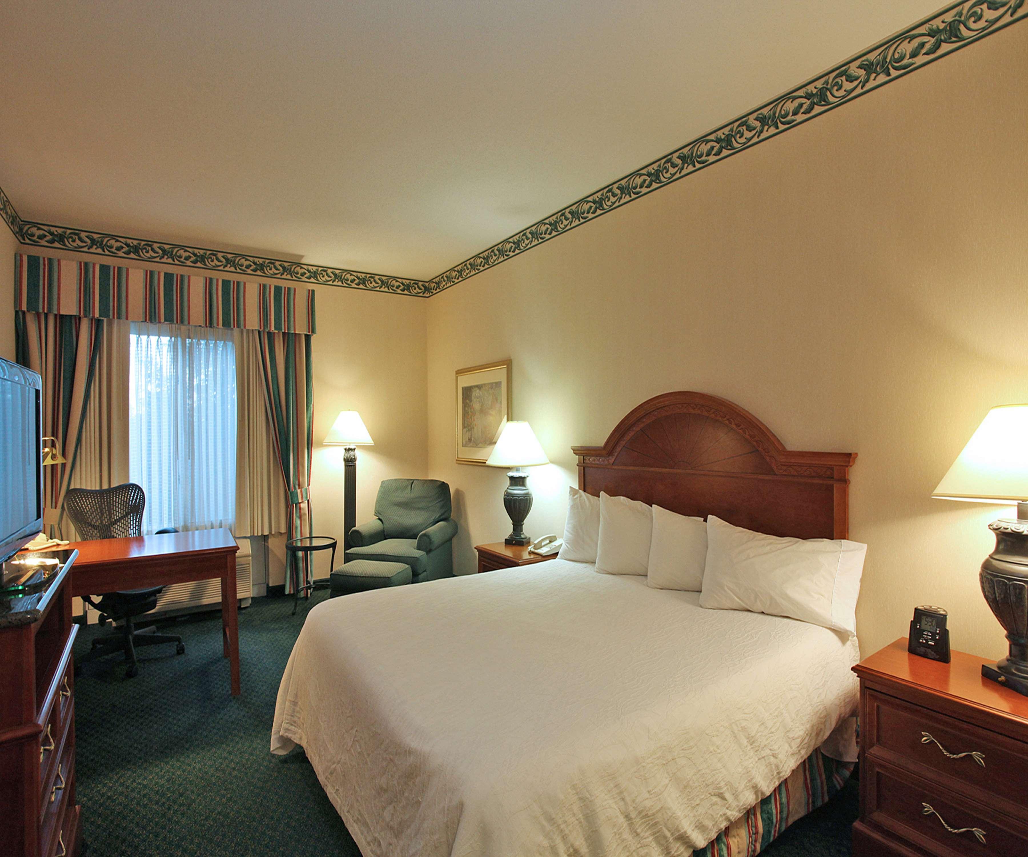 Hilton Garden Inn Честертон Экстерьер фото