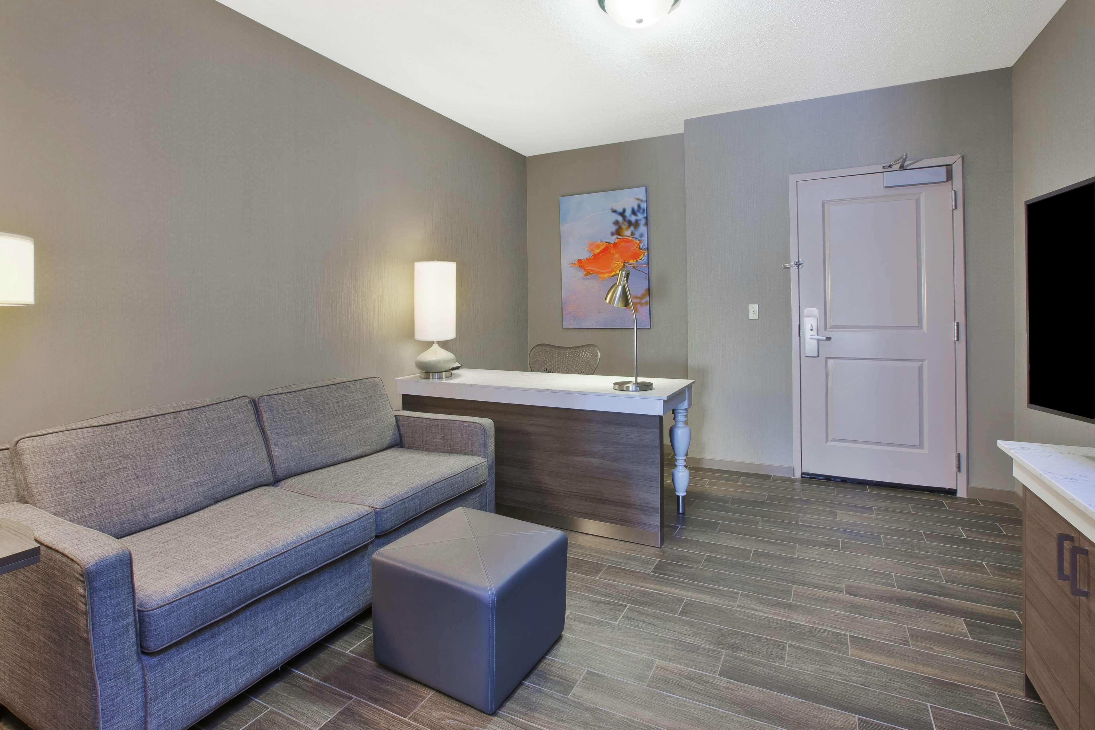 Hilton Garden Inn Честертон Экстерьер фото