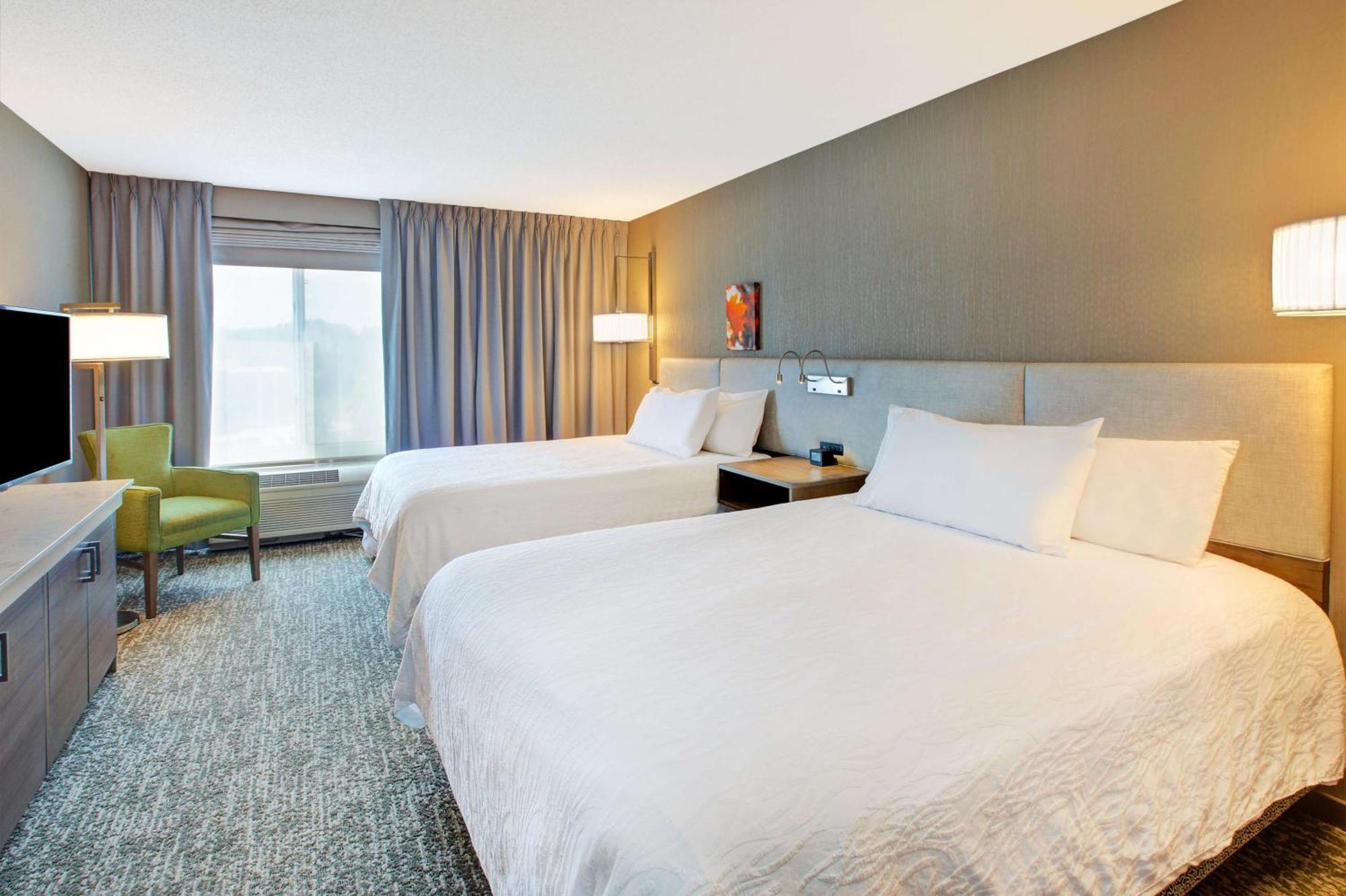 Hilton Garden Inn Честертон Экстерьер фото