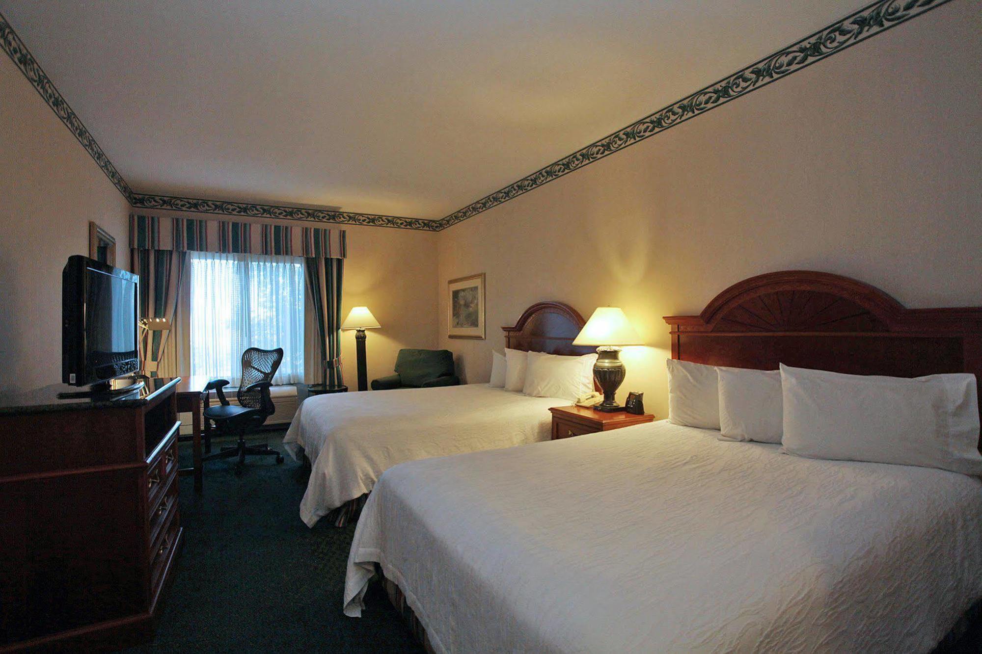 Hilton Garden Inn Честертон Экстерьер фото